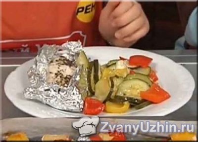 Курица "Серебрянка" с моцареллой и запечёнными овощами