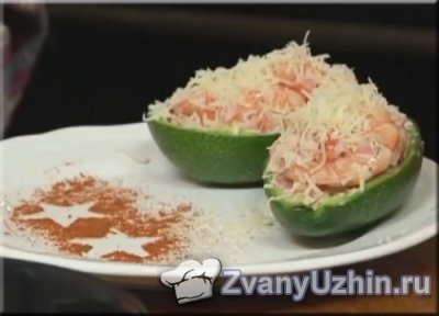 Салат в авокадо с креветками и помидорами (214-ая)